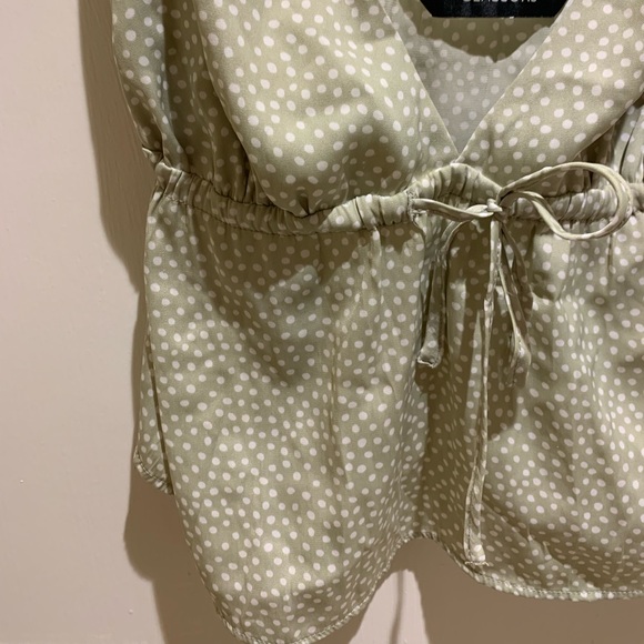 Glassons sage green silky camisole - Picture 4 of 7